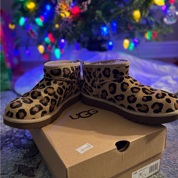 Ugg Ultra Mini Classic Boot Spotty - Picture 3 of 10